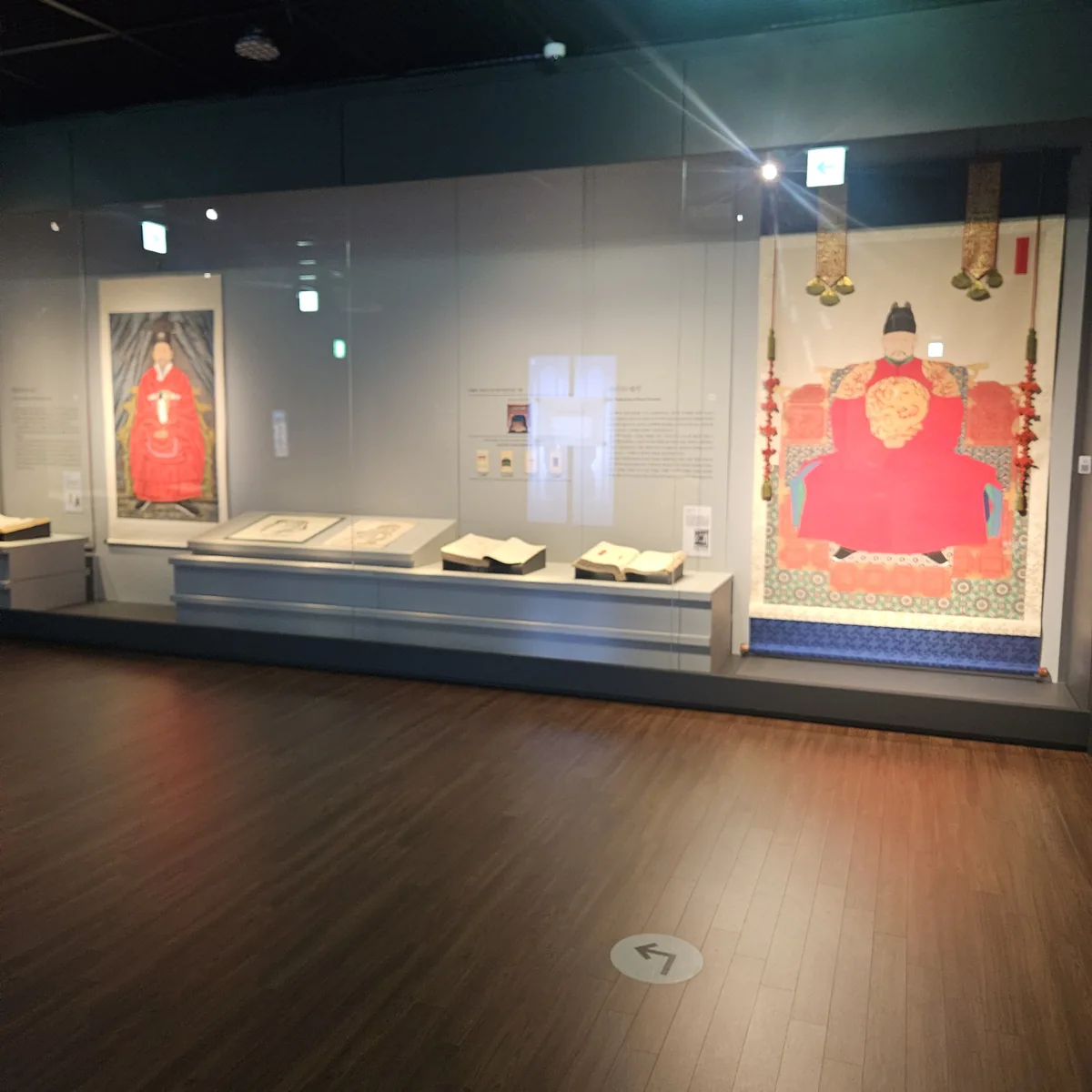 평창 조선왕조 박물관 오프닝 전시실 진열장